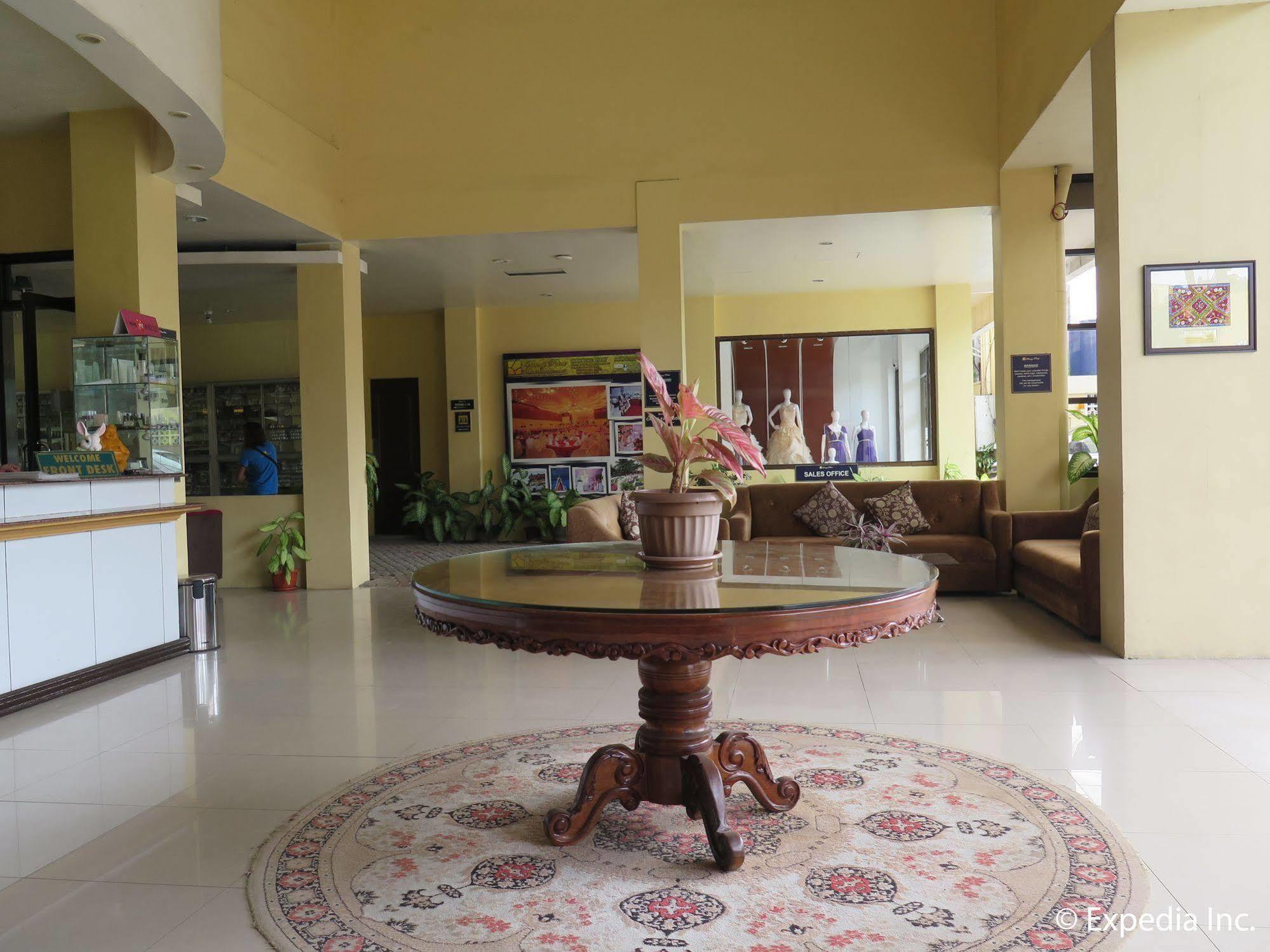 Oyo 197 Sunny Point Hotel Davao Exterior foto